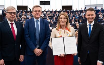 Orçamento da UE para 2024 foca-se na ajuda humanitária, política de vizinhança, ciência e tecnologia e nos jovens